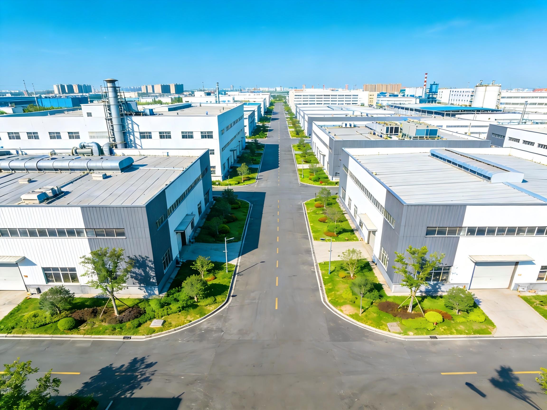 1768465700586555.jpg 园景蓝天绿.jpg